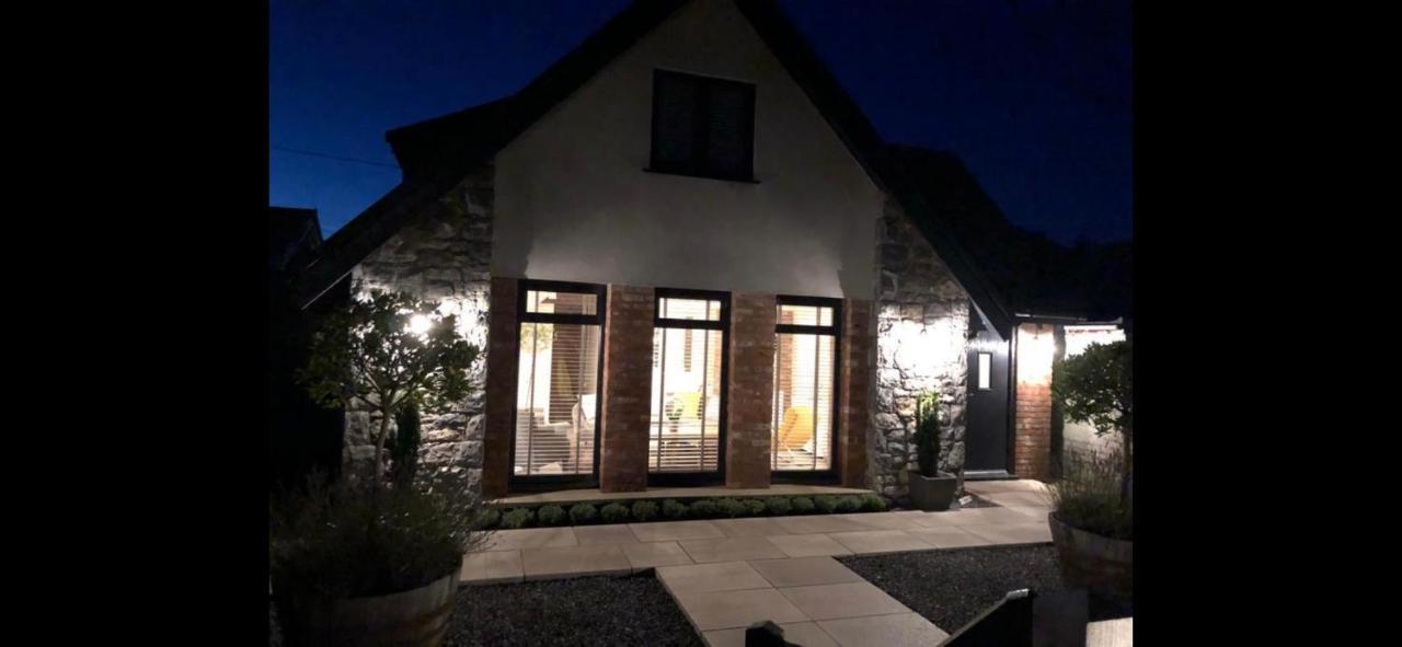 Y Bwythyn Villa Holywell  Dış mekan fotoğraf